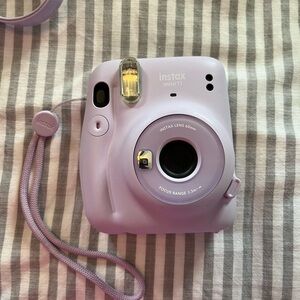 Instax Mini 11 Instant Camera in Lavender